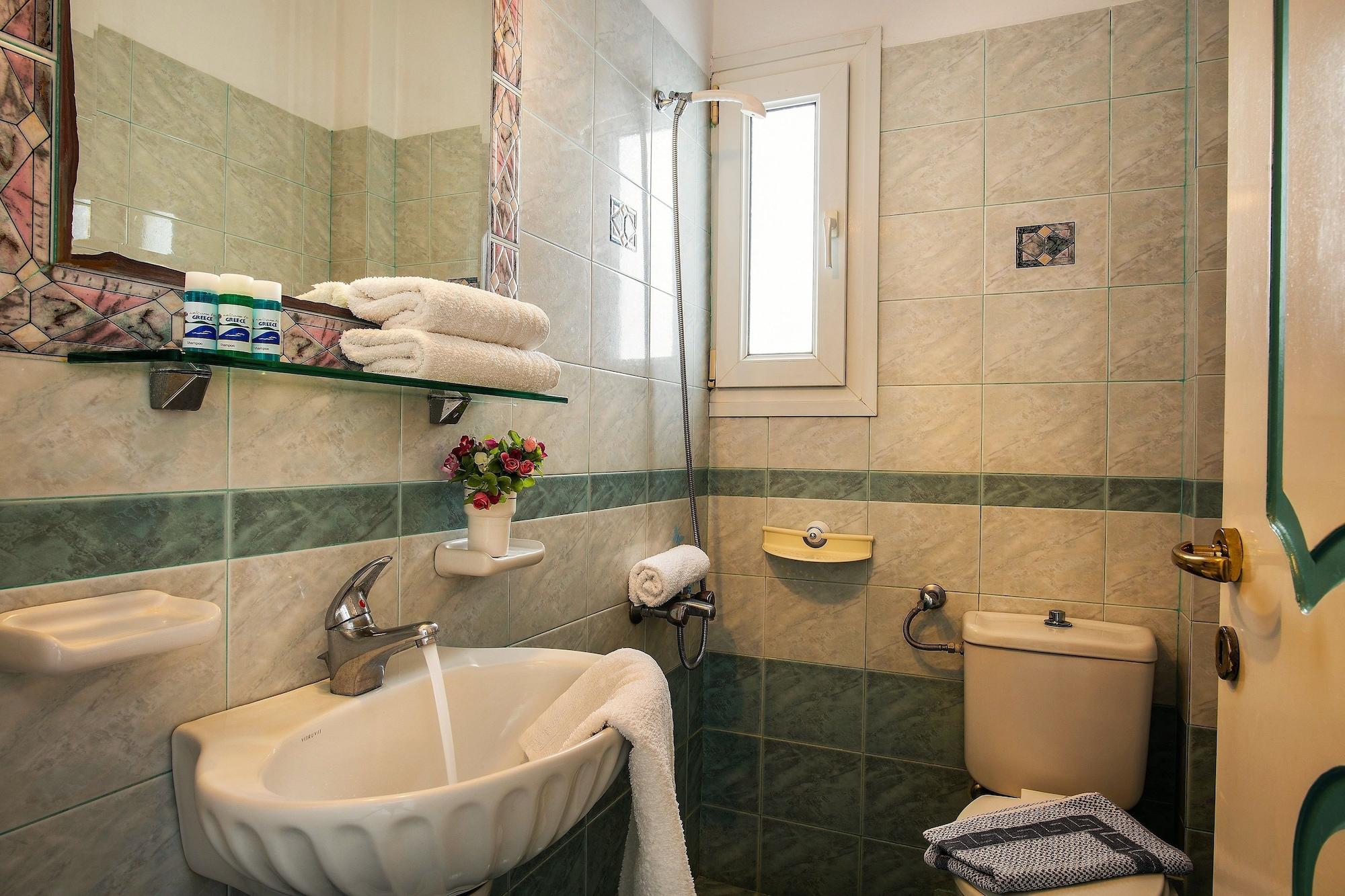 Hotel Dionysis Studios Adamantas  Exteriör bild