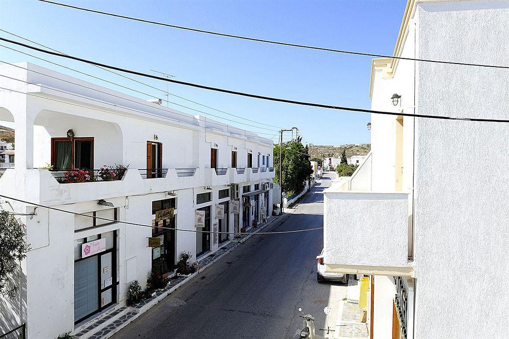 Hotel Dionysis Studios Adamantas  Exteriör bild