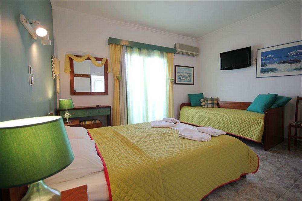 Hotel Dionysis Studios Adamantas  Exteriör bild